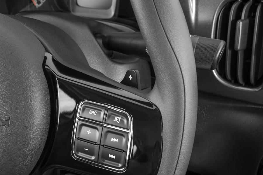 Детали интерьера Fiat Mobi Drive GSR 2017 года  (фото 8 из 27)